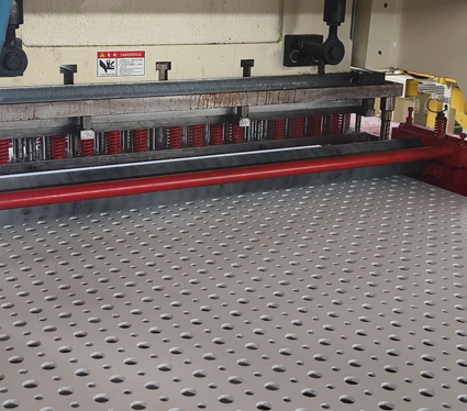 200T Pressure Gypsum Board Perforating Machine for Max 20mm Thickness with High Automatic Level